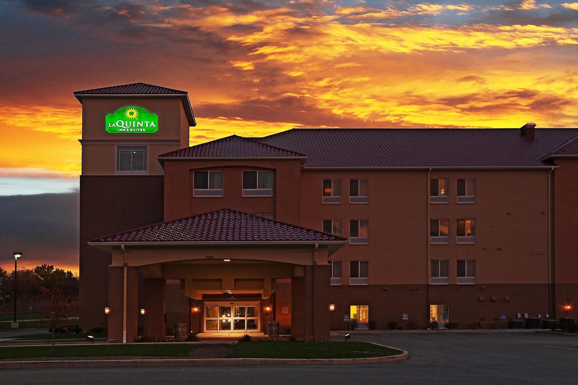 La Quinta By Wyndham Indianapolis Airport Plainfield Hotel Exterior photo