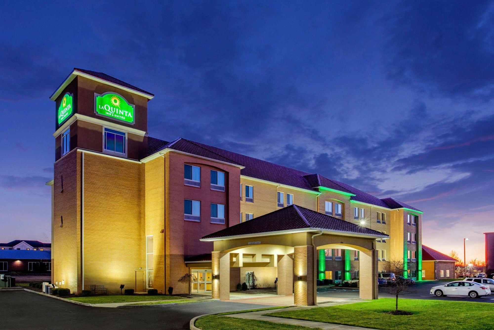 La Quinta By Wyndham Indianapolis Airport Plainfield Hotel Exterior photo